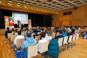 In der Sportmittelschule Satteins wurde der 18.000ste Finanzführerschein verliehen.